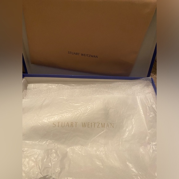 $595 NEW Stuart Weitzman Stretch Bootie in White - Picture 2 of 4